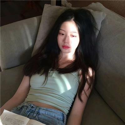 不再托腮遐思